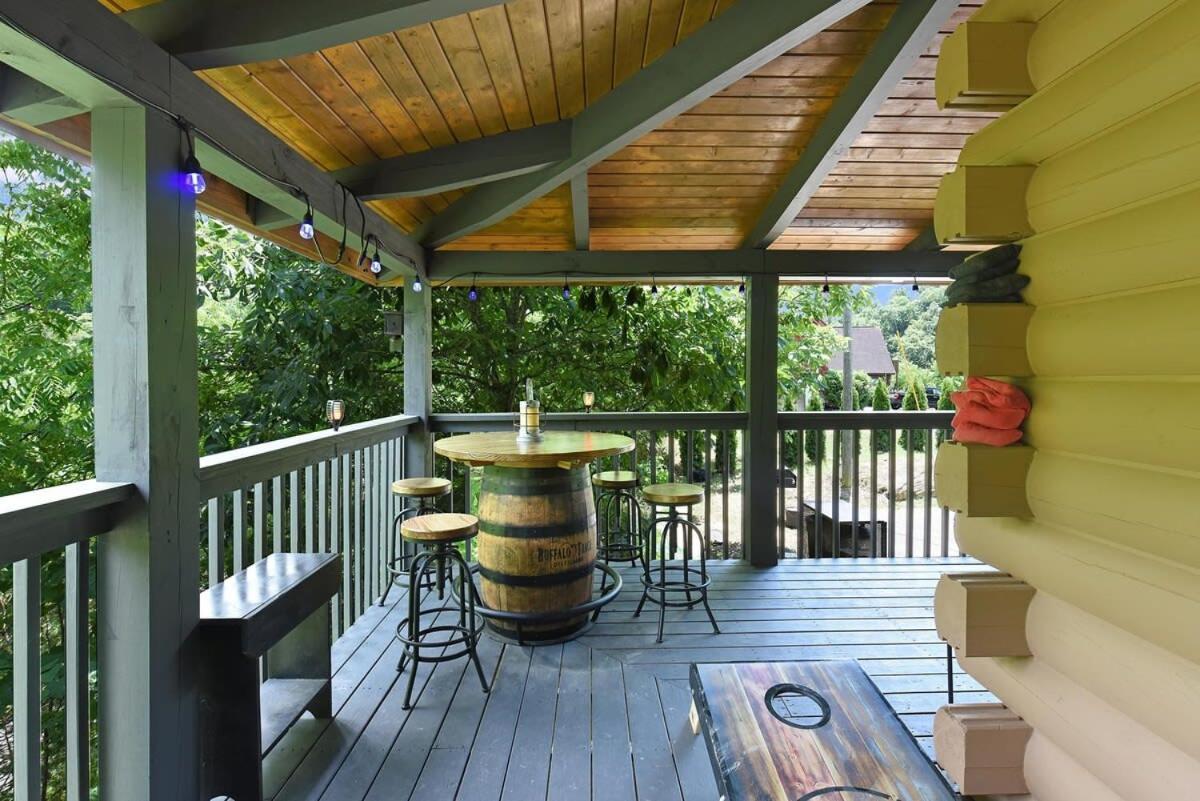 Ryes And Shine Bootlegger'S Cabin! Hot Tub* Pool* Arcade* Billiards *Ev * Pet Friendly Sevierville Extérieur photo