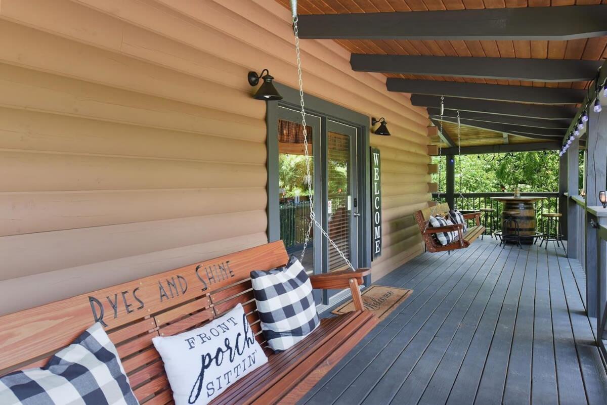 Ryes And Shine Bootlegger'S Cabin! Hot Tub* Pool* Arcade* Billiards *Ev * Pet Friendly Sevierville Extérieur photo