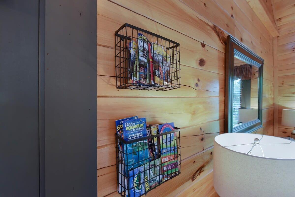 Ryes And Shine Bootlegger'S Cabin! Hot Tub* Pool* Arcade* Billiards *Ev * Pet Friendly Sevierville Extérieur photo