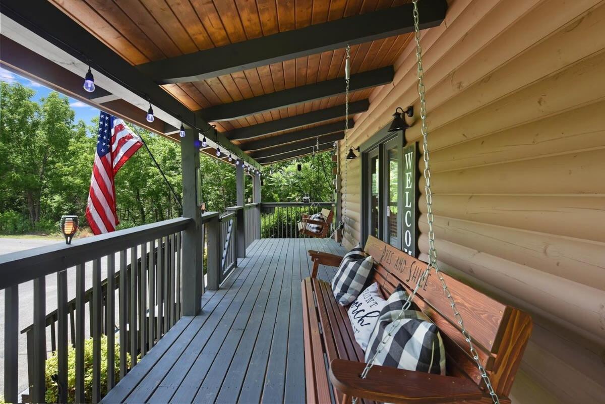 Ryes And Shine Bootlegger'S Cabin! Hot Tub* Pool* Arcade* Billiards *Ev * Pet Friendly Sevierville Extérieur photo