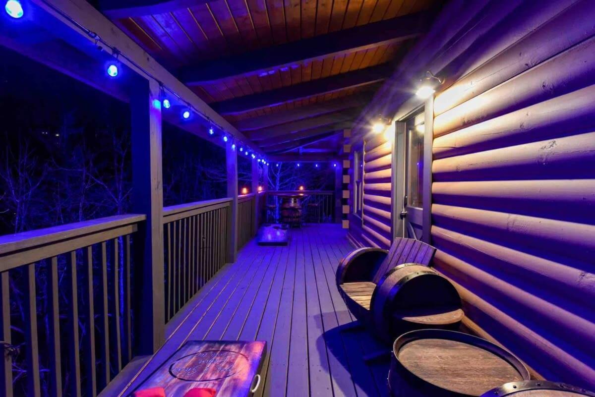 Ryes And Shine Bootlegger'S Cabin! Hot Tub* Pool* Arcade* Billiards *Ev * Pet Friendly Sevierville Extérieur photo